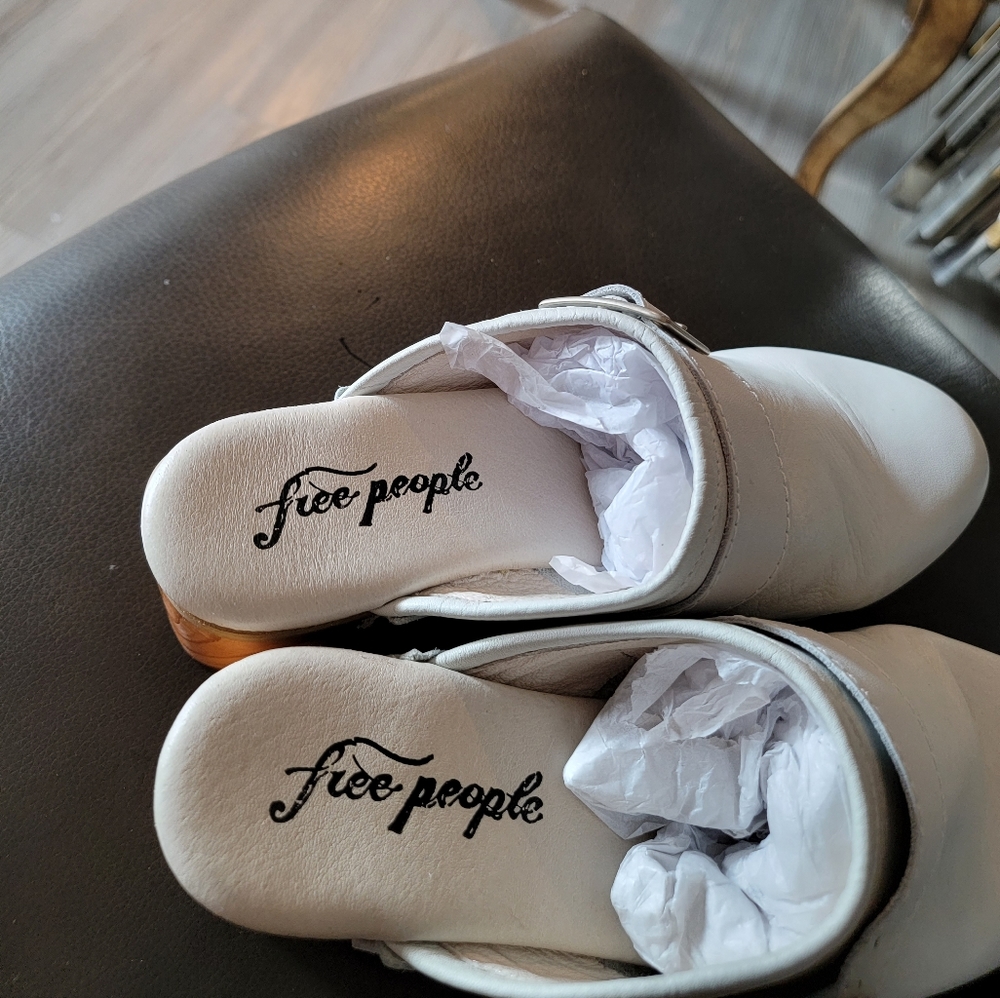 Clogs